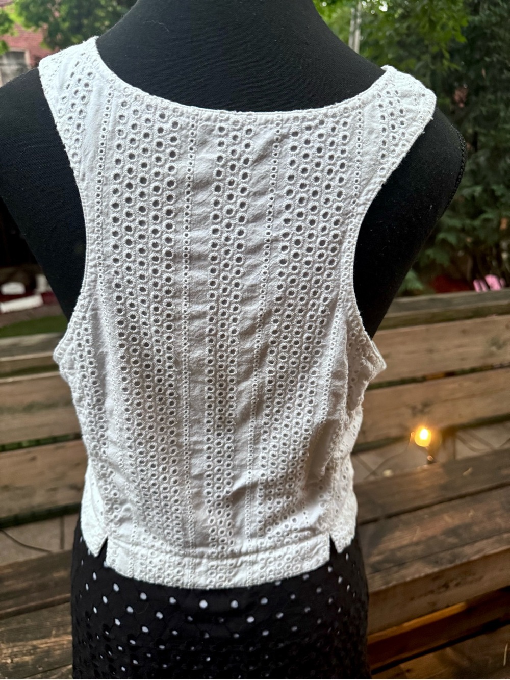 THEORY White Eyelet Vest
Size 12
$55 - Picture 2 of 16
